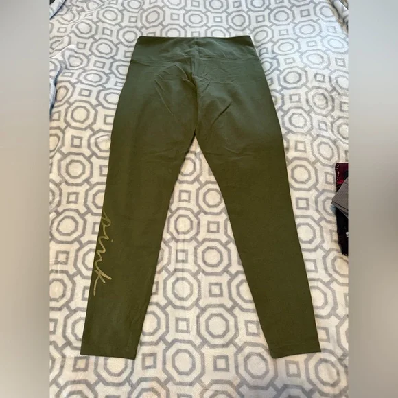 PINK Victoria's Secret Olive Leggings brand new - Picture 4 of 4